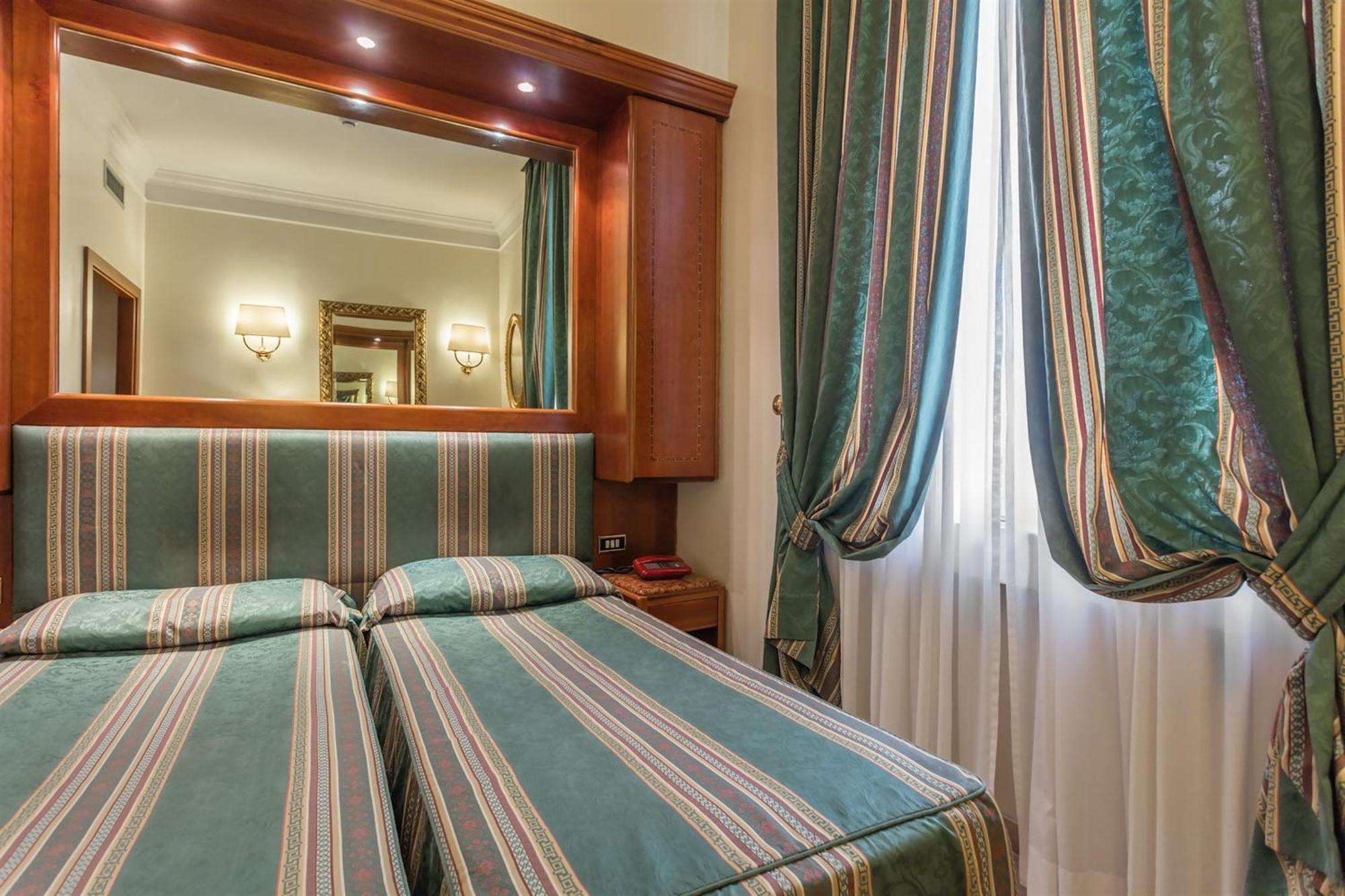 Raeli Hotel Luce — Fotók 2
